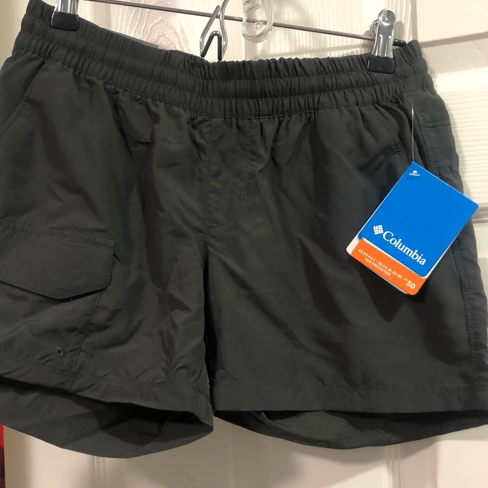 NWT Columbia silver ridge pull on shorts